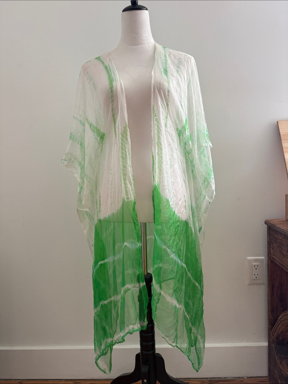 Lightweight White and Green Tie Dye Silk Kimono | Cover-Up